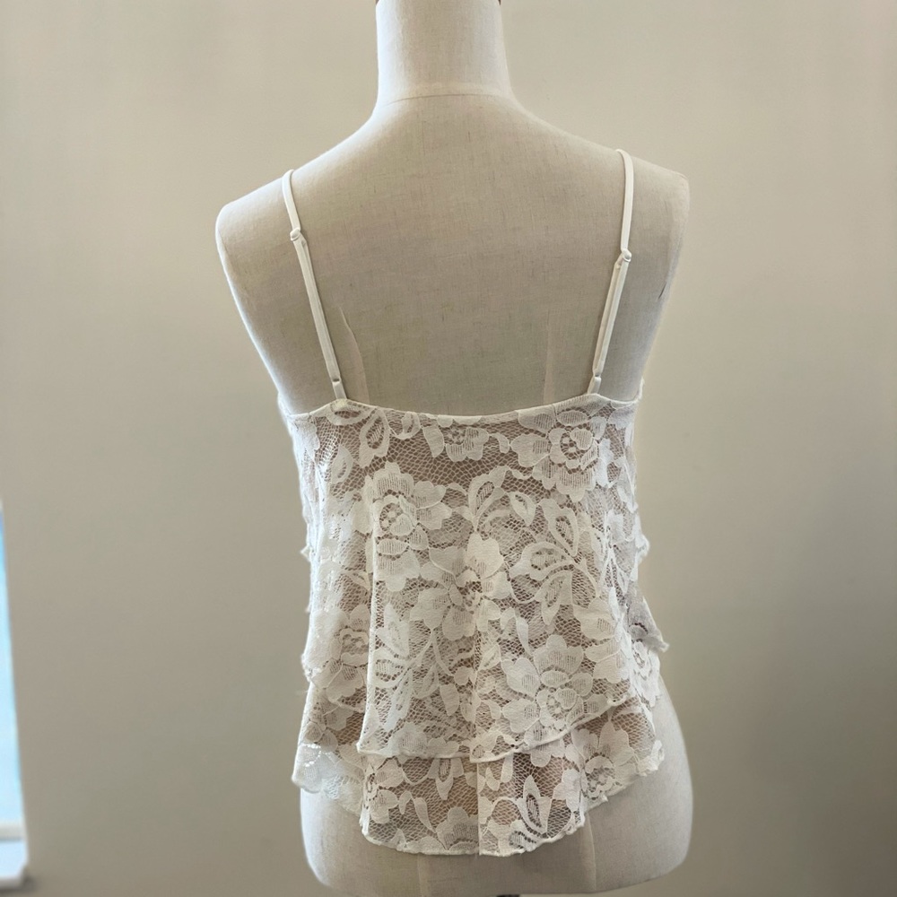 LACE TOP 🌻💐 - Picture 3 of 4